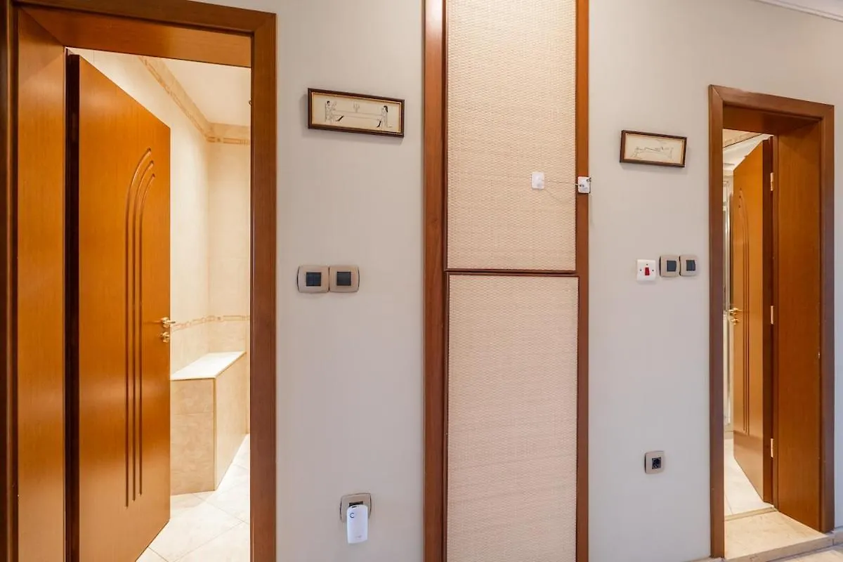 Elegant Aristocratic 2 Bdrm Flat, Top Location Sofia