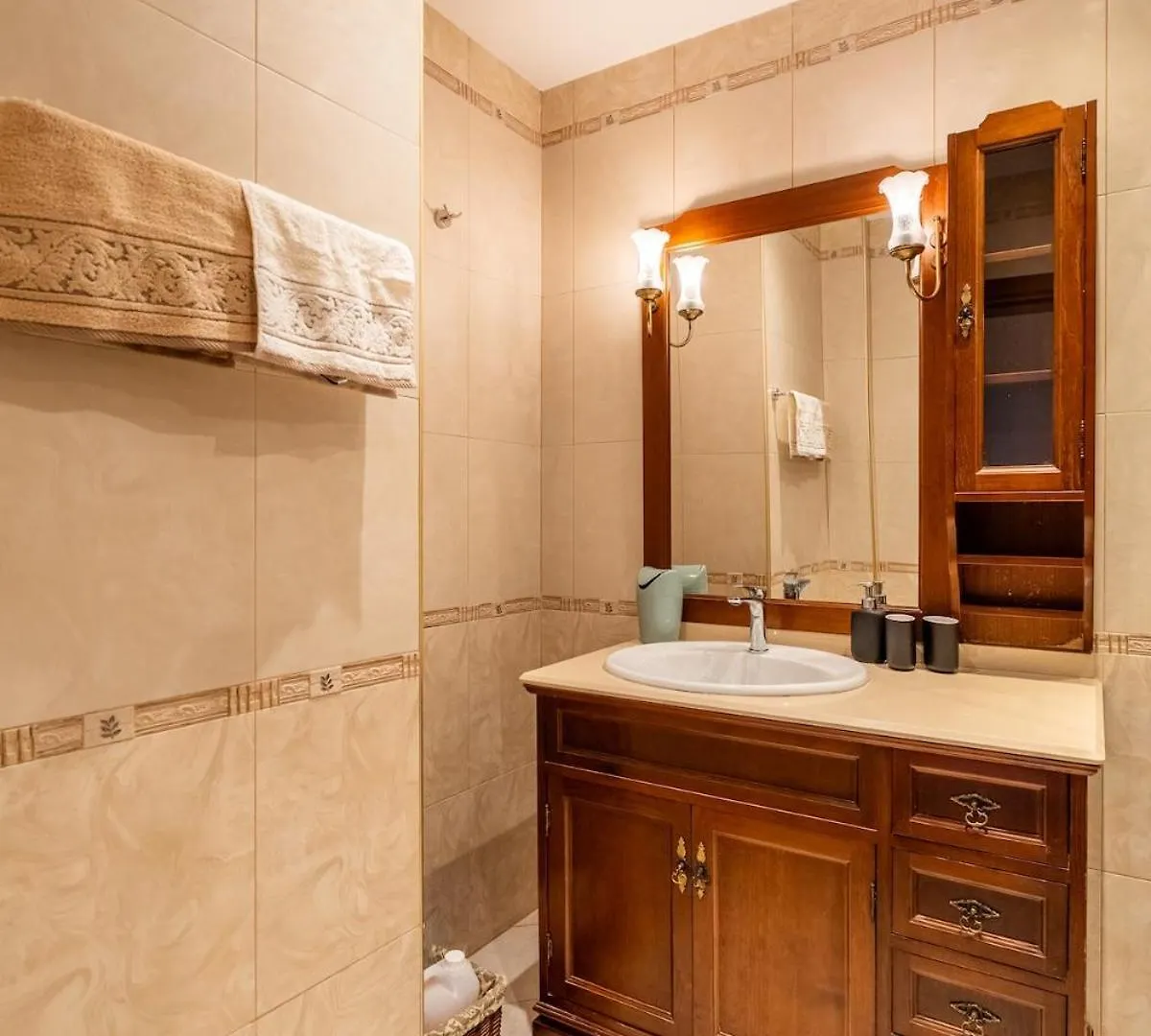 Appartamento Elegant Aristocratic 2 Bdrm Flat, Top Location Sofia