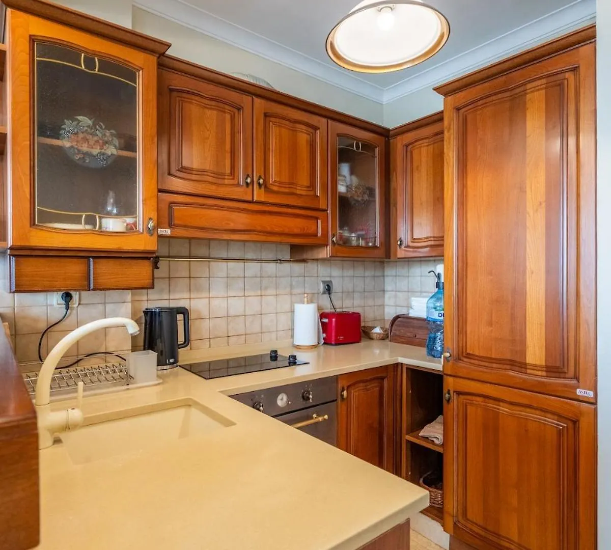 Elegant Aristocratic 2 Bdrm Flat, Top Location Sofia