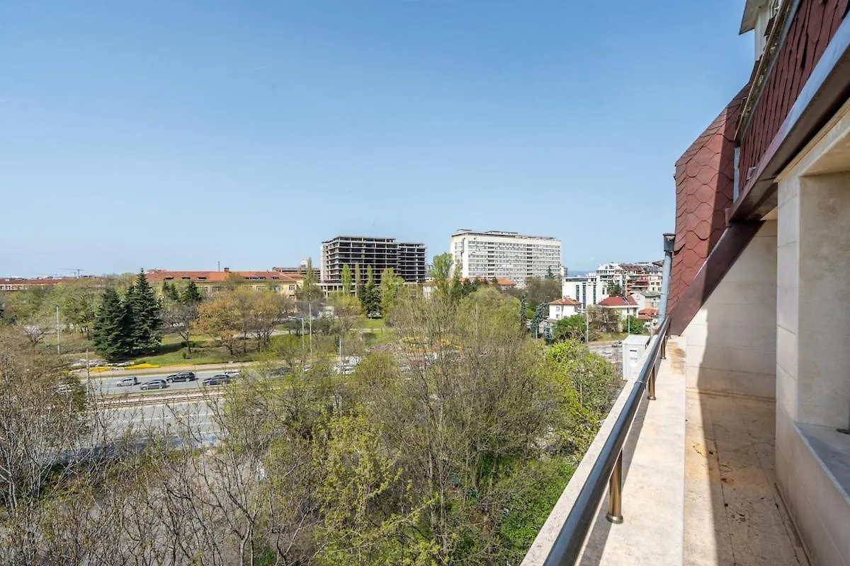 Elegant Aristocratic 2 Bdrm Flat, Top Location Sofia