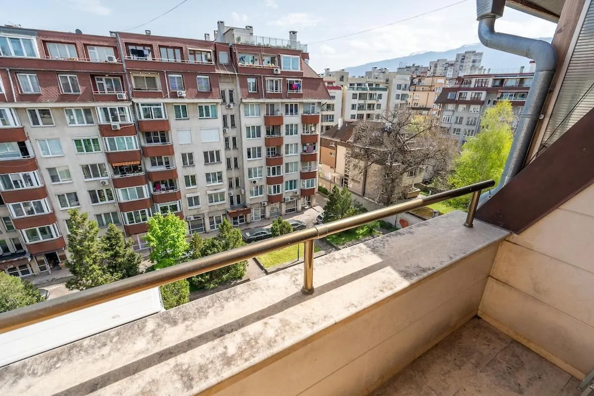 Elegant Aristocratic 2 Bdrm Flat, Top Location 索菲亞