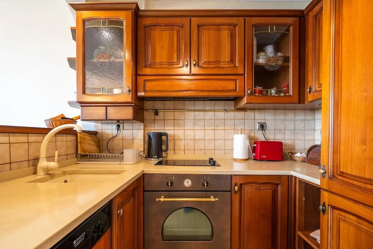 Elegant Aristocratic 2 Bdrm Flat, Top Location 索菲亞 0*,  保加利亚
