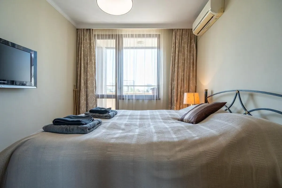 公寓 Elegant Aristocratic 2 Bdrm Flat, Top Location 索菲亞